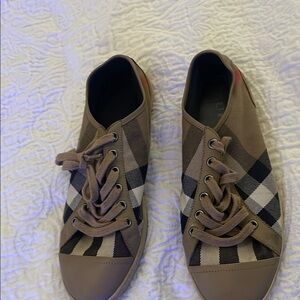 Burberry  Women Beige and Black Plaid Sneakers